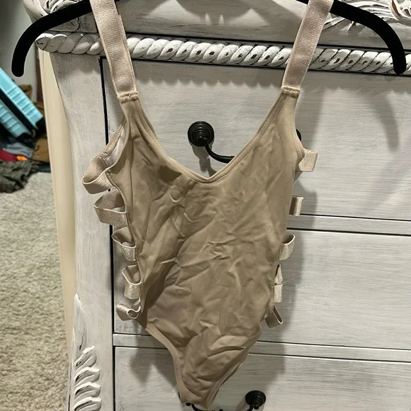 ASOS SWIM - Picture 4 of 7